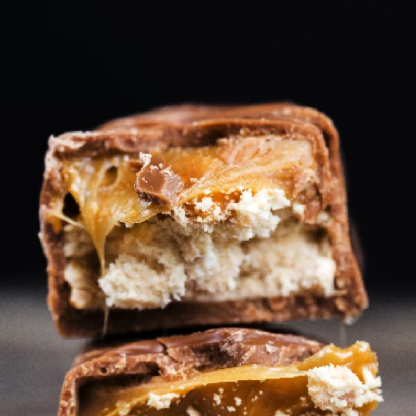 bar Salted caramel width peanuts